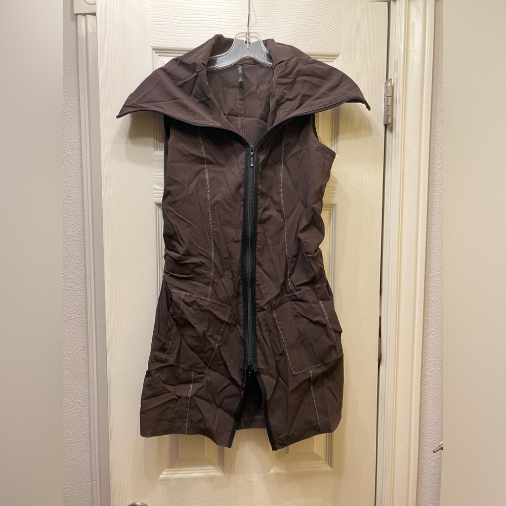 Porto SF San Francisco Grayish Brown Zip Vest